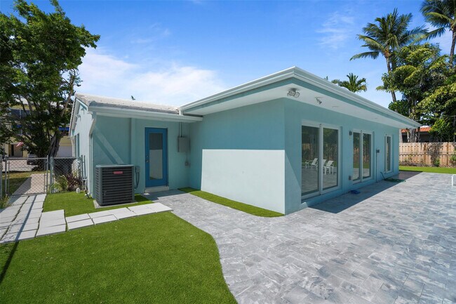 Building Photo - 2116 SE 18th St