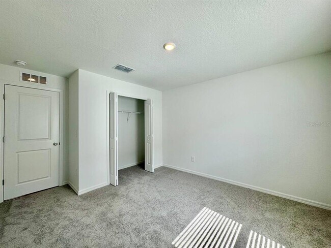 Building Photo - 10205 Alder Green Dr