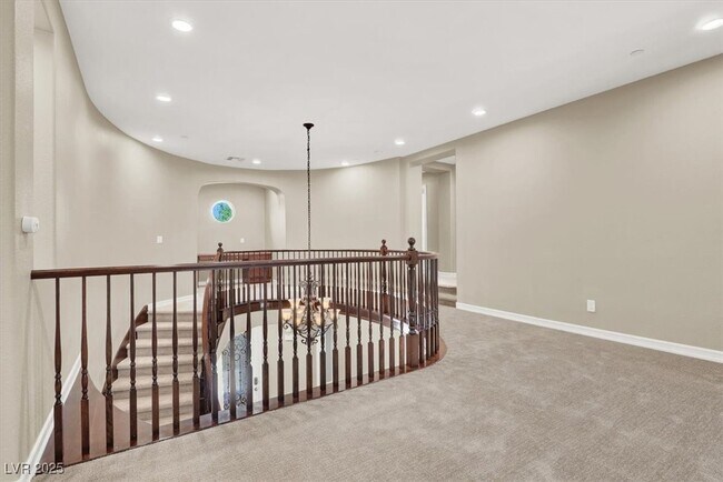 Building Photo - 74 Contrada Fiore Dr