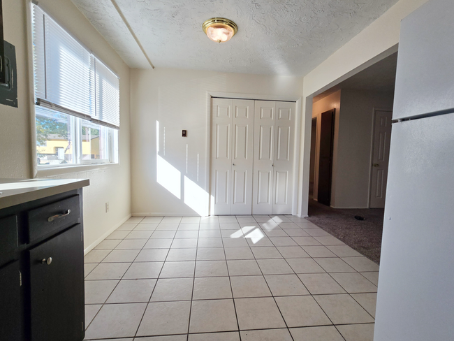 Building Photo - 1286 Blaine Ave