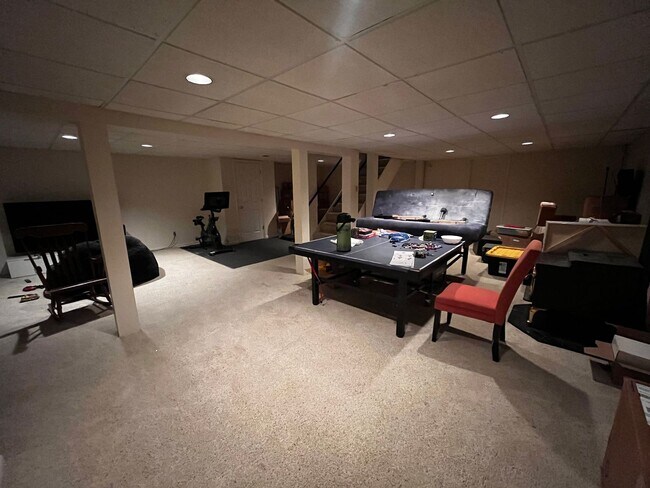 Building Photo - Spacious & Serene 4 Bedroom Country Contem...