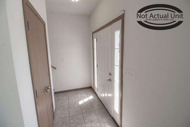 Building Photo - 1615 Citadel Dr