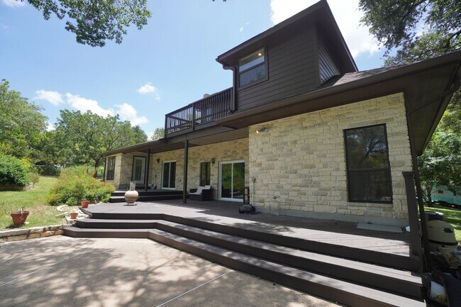 Building Photo - 8 Woodhollow Trail