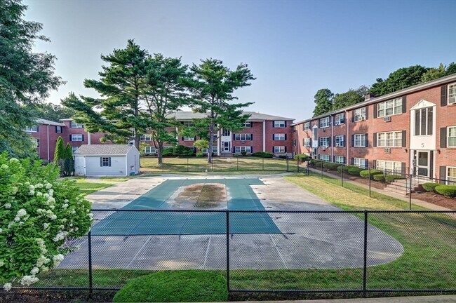 Building Photo - 3 Tara Dr