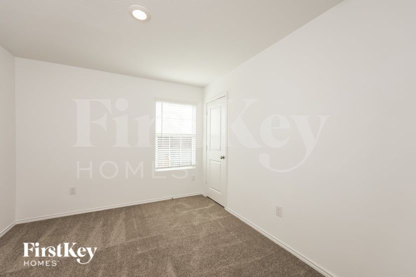 Building Photo - 7383 Cultivator Way