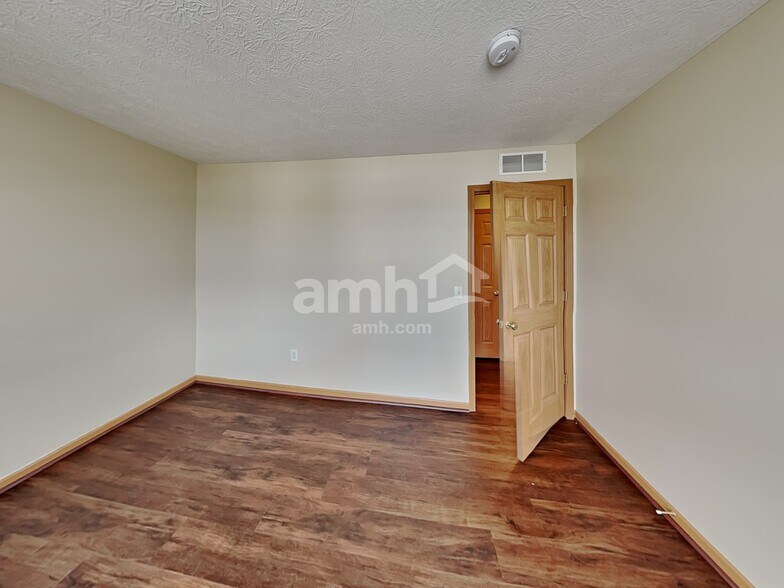 Building Photo - 7253 Winterbek Ave