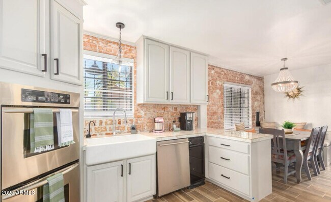 Building Photo - 1720 N Whittier Dr