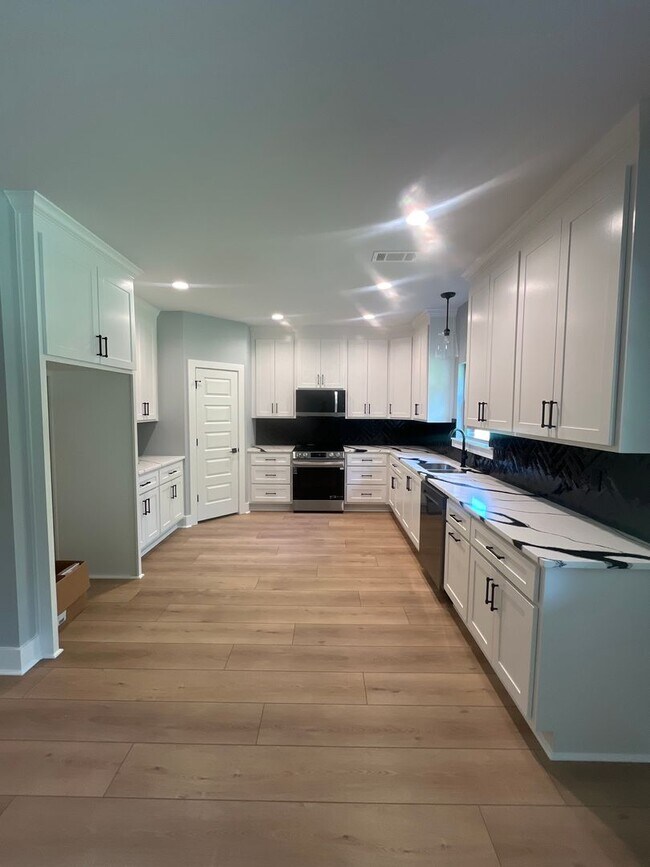 Building Photo - New construction mins from LRAFB