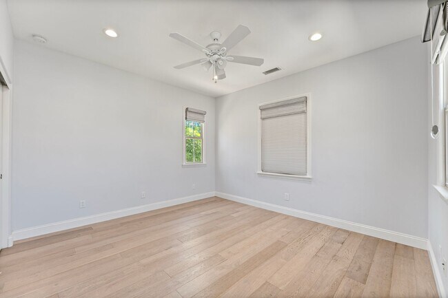 Building Photo - 59 Parkdale