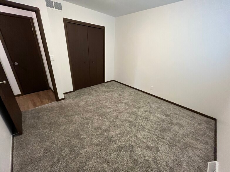 Building Photo - 358 N Jefferson St