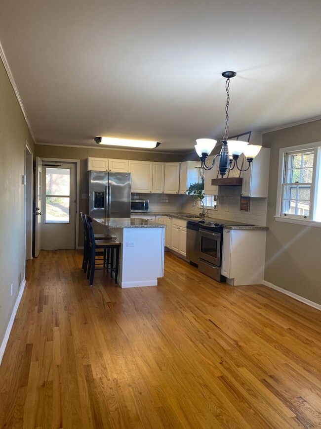 Building Photo - Beautiful home in Forest Heights | MAY BE AVAILABLE SOONER!