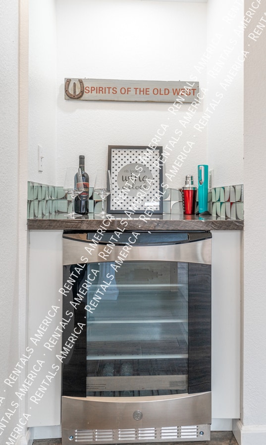 Building Photo - 10626 N 41st St