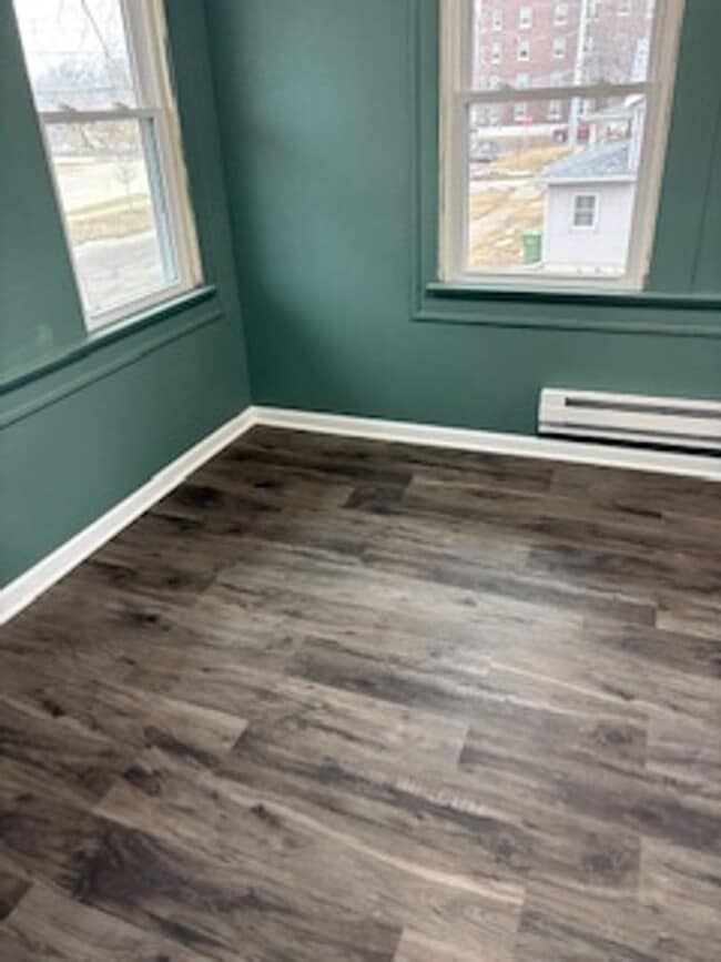 Building Photo - 303 Franklin St