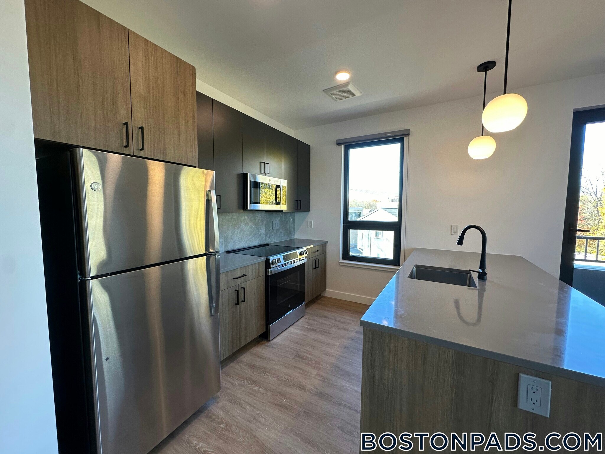 Building Photo - 199 Gardner St