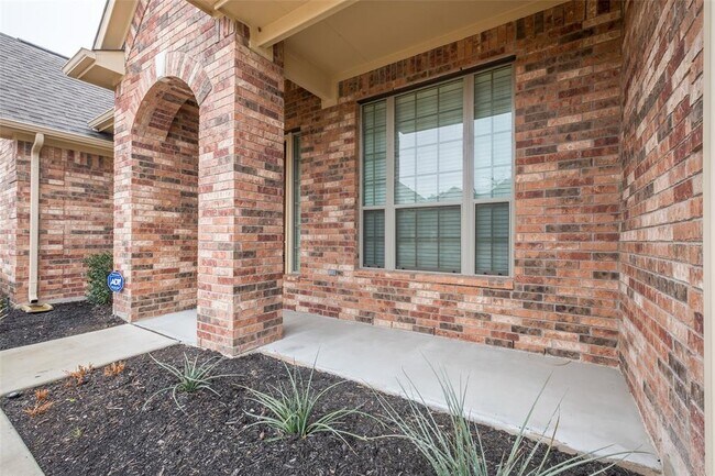 Building Photo - 165 Lady Bird Ln