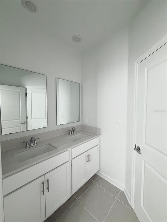 Building Photo - 2165 Stake Out Wy