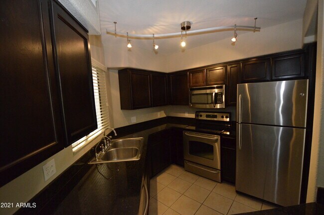 Building Photo - 3848 N 3rd Ave