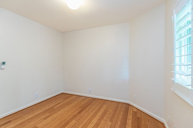 Building Photo - 95-289 Naaualii Pl