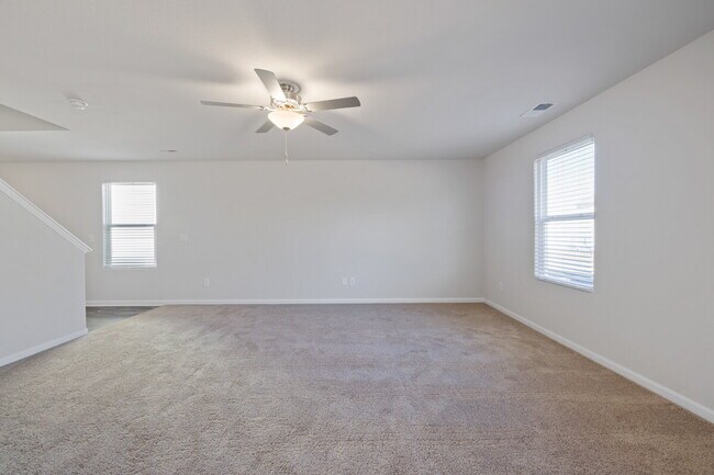 Building Photo - 2110 Briar Run Dr