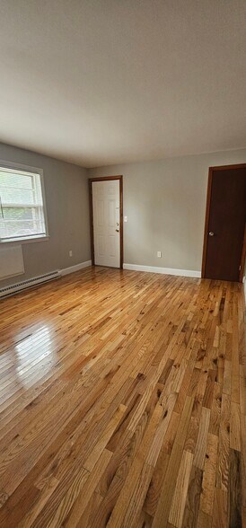 Building Photo - 148 Bradford Ave