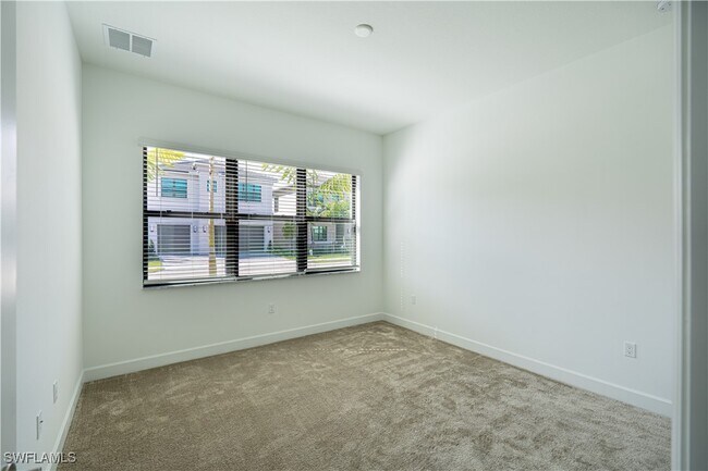 Building Photo - 12813 Hawkins Dr