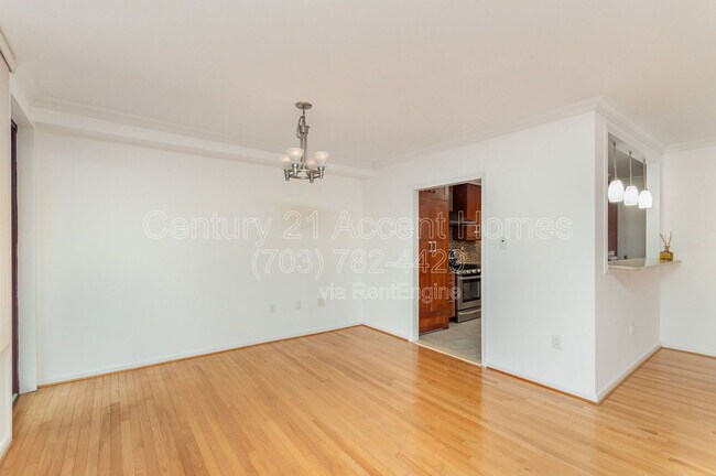 Building Photo - 3701 S George Mason Dr