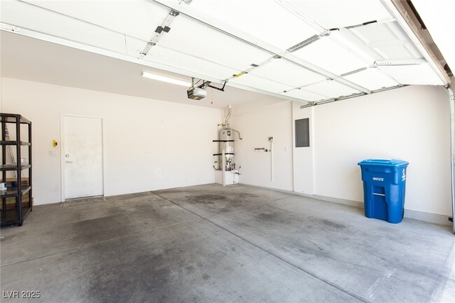 Building Photo - 7628 Fieldfare Dr