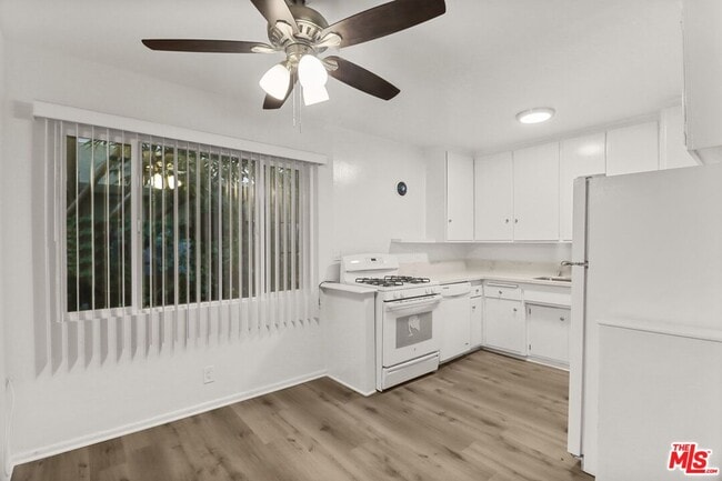 Building Photo - 11660 Chenault St