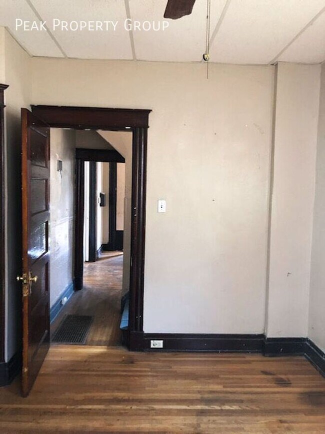 Building Photo - 2321 Rohs St