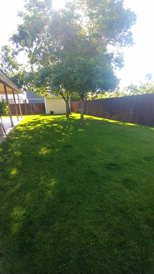 Building Photo - 4-Bed, 2-Bath Home Off Road 100 with Easy ...