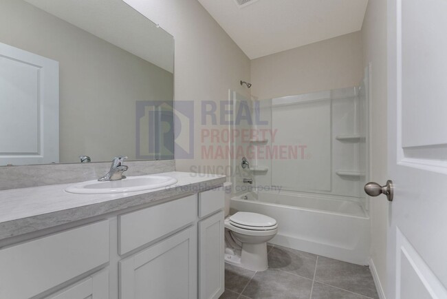 Building Photo - 2851 Banks Pointe Dr