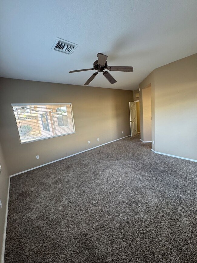 Building Photo - 9450 W Quail Ave