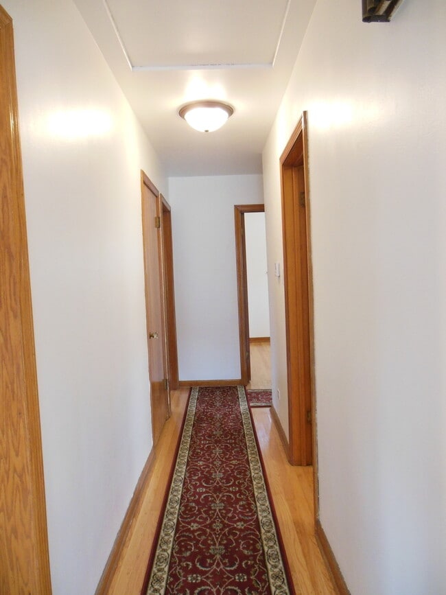 Building Photo - 508 E Butterfield Rd