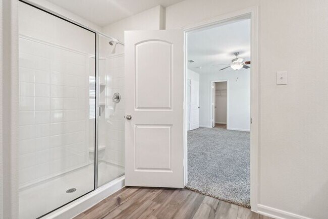 Building Photo - 708 Trinity Trl