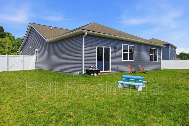 Building Photo - 11070 Chappell Crk Cir
