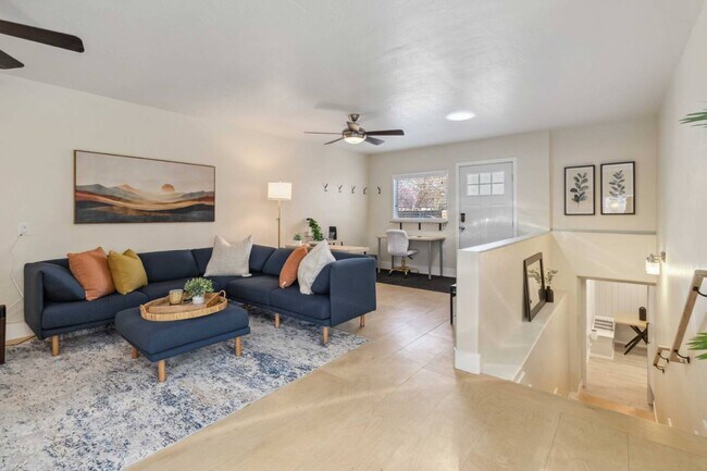 Building Photo - 1815 W Idaho St