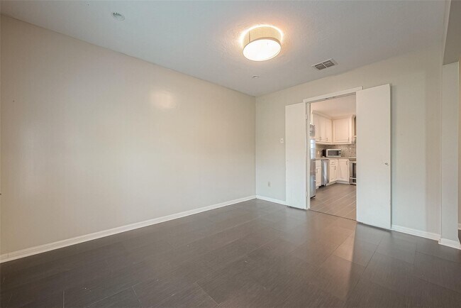 Building Photo - 11406 High Star Dr