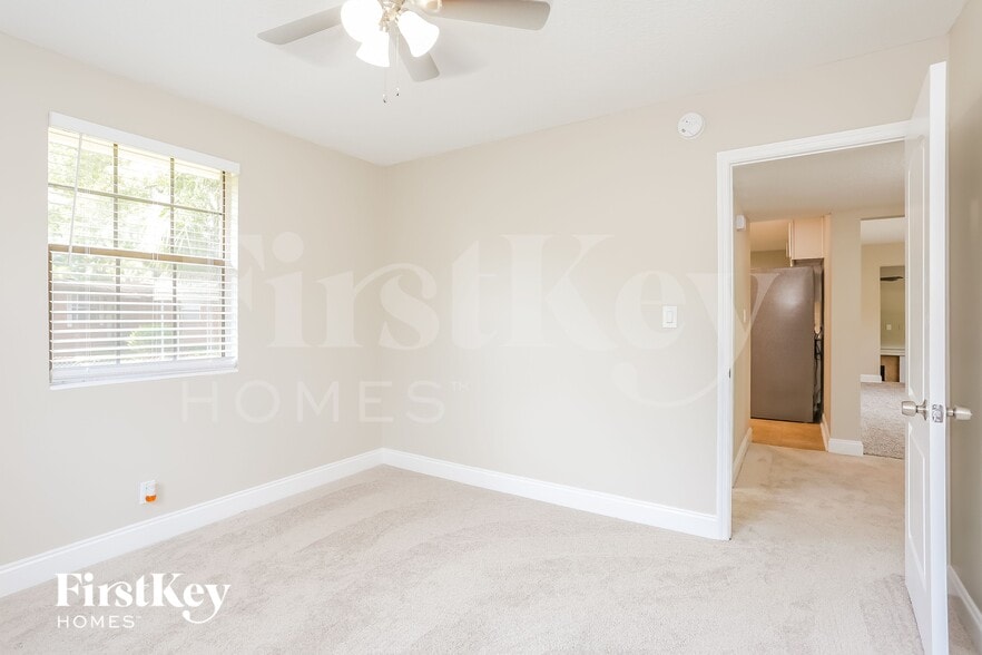 Building Photo - 6641 Pine Summit Dr