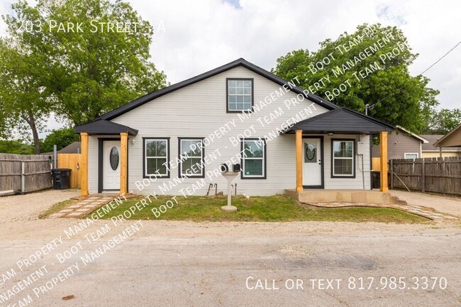 Primary Photo - New Remodeled One Bed, One Bath in Cleburne