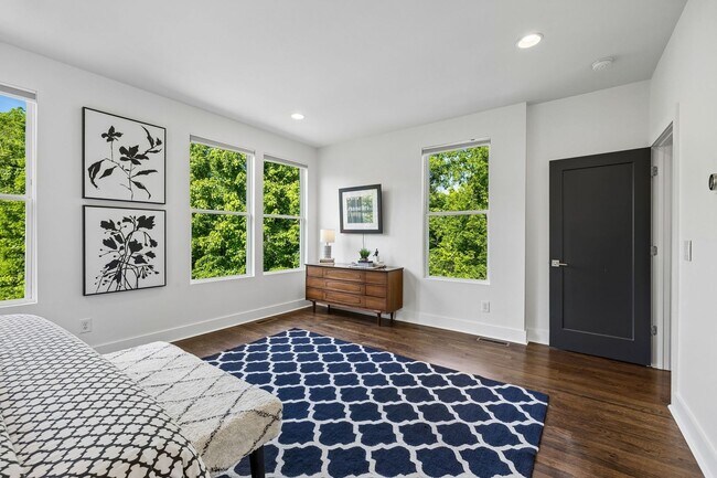 Building Photo - Secret Oasis in East Nashville - FOR LEASE