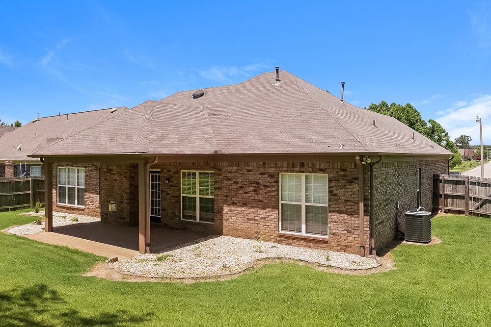 Building Photo - 2477 Torrington Way
