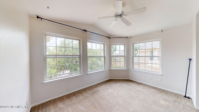 Building Photo - 13810 Sutton Park Dr N