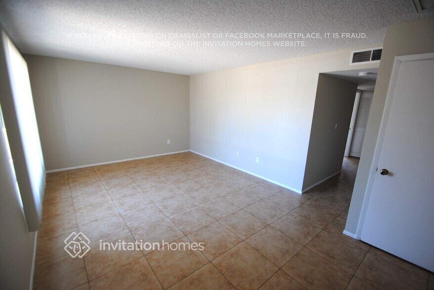 Building Photo - 5337 W Berkeley Rd