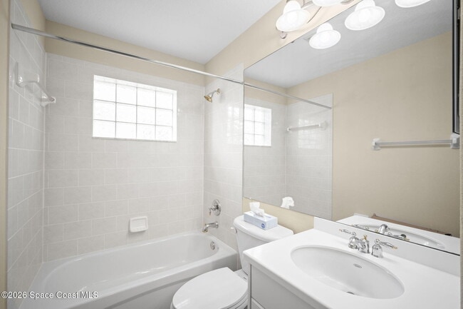 Building Photo - 6924 Renshaw Dr