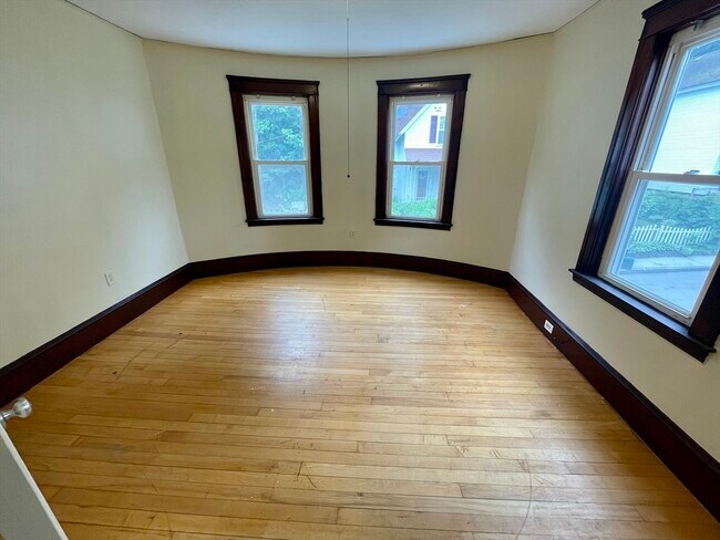 Building Photo - 10 Agawam St