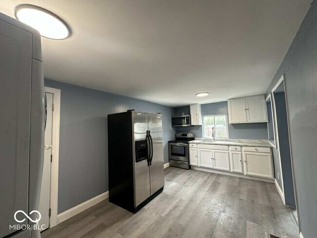 Building Photo - 2729 Columbia Ave