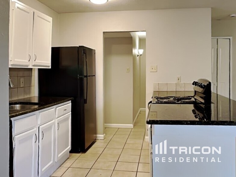 Building Photo - 1818 Pilot Way