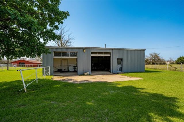 Building Photo - 2381 TX-56