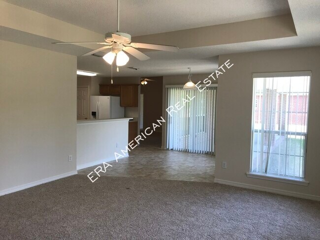 Building Photo - 2642 Hidden Creek Dr