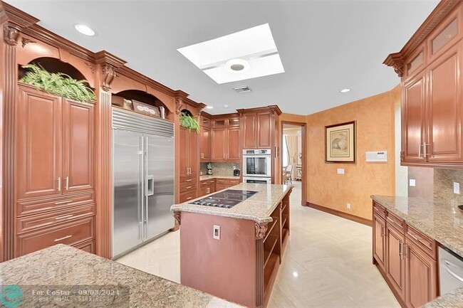 Building Photo - 4200 Coral Hills Dr